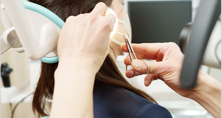 耳管開放症に対する耳管ピン挿入術難治性の疾患にも対応しています。